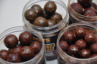 Mikbaits Boilie Gangster v dipu 250ml - G2 Krab & Ančovička & Asa 16mm
